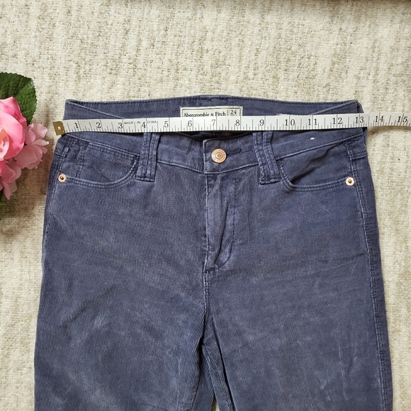 Abercrombie & Fitch grey mid-rise super skinny corduroy pants with frayed ankles - Picture 6 of 8
